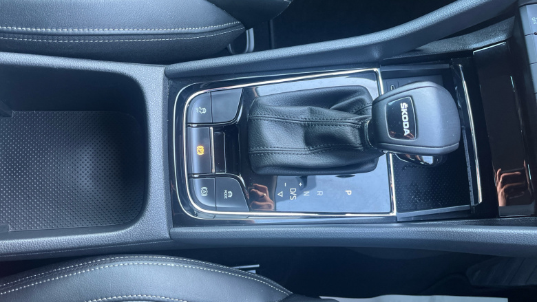 Skoda Karoq 1.5 TSI SE L 5dr DSG Petrol Estate